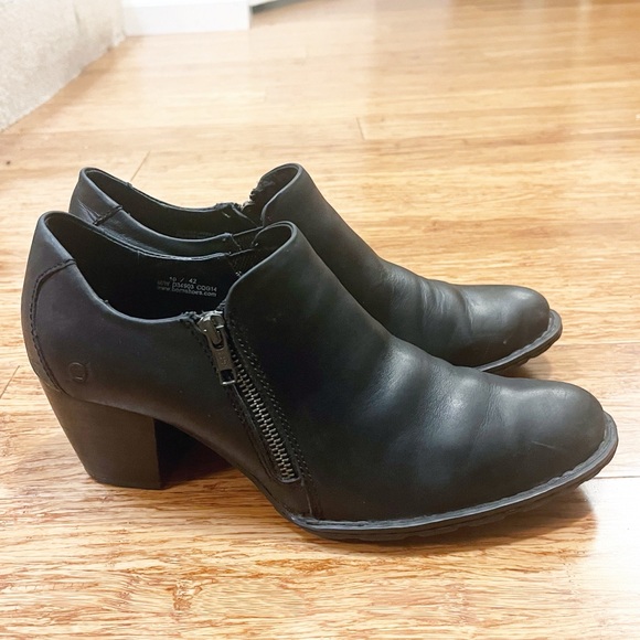 Born Black Leather Ankle Booties – Side Zip – Stacked Heel – Women’s Size 10 - Picture 6 of 15